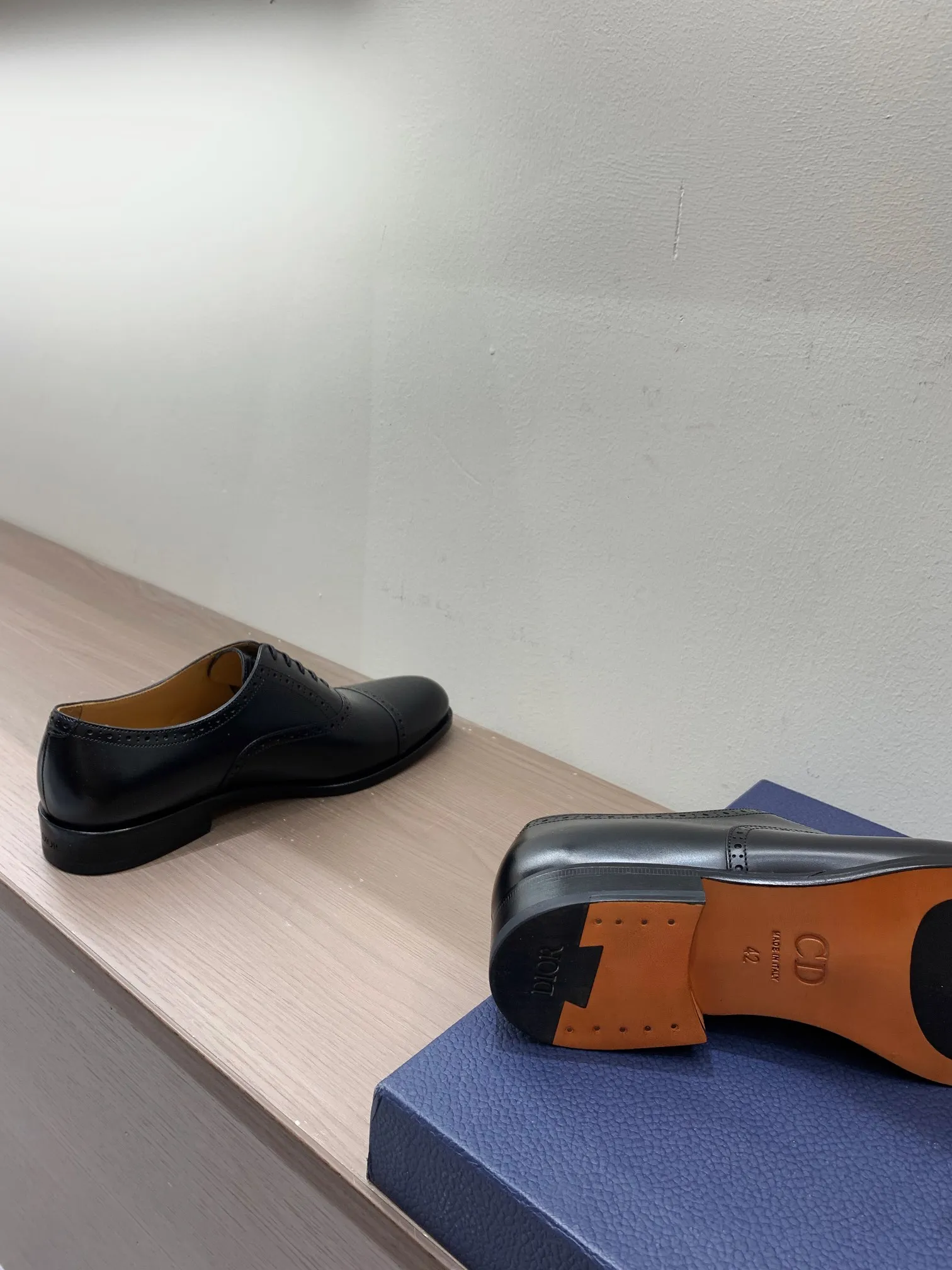 [Dior] Top P: 960💰 Standard code 39-44 (38.45.46 custom-made, non-returnable and non-exchangeable) Dior Dior's latest high-end men's boutique casual leather shoes, imported cowhide upper, water-dyed cowhide lining, imported leather outsole, perfect details are impeccable.